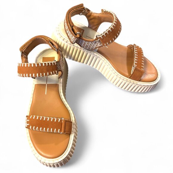 Dolce Vita Tan and White Platform Sandals - Picture 4 of 10